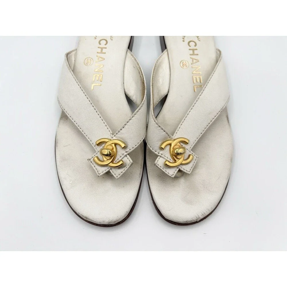 Chanel White Leather Sandals Gold CC Turnlock Accent Thong Vintage Size EU 37